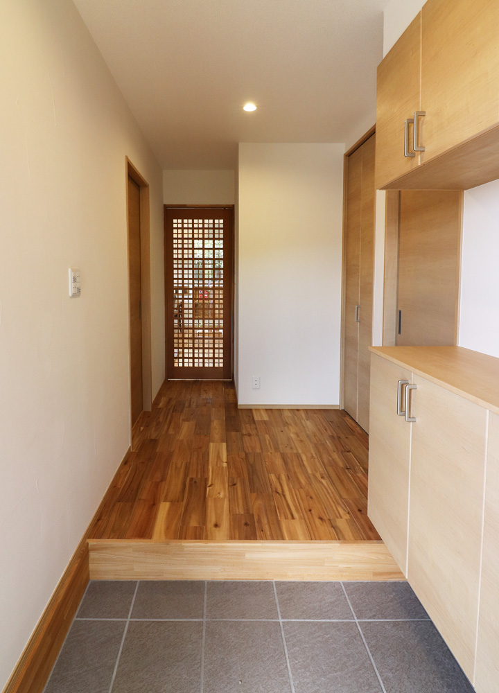 玄関（注文住宅：栃木県矢板市）